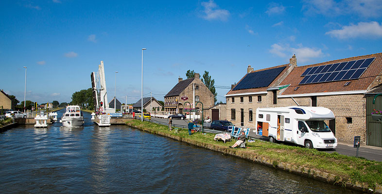 新型照明黑科技！OLED可嵌入打印材料